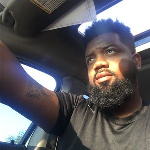 Meet your Posher, Devin